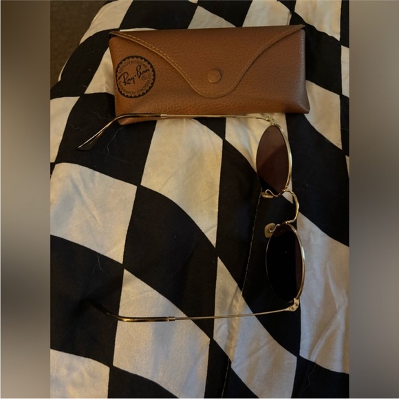 Circle ray bans